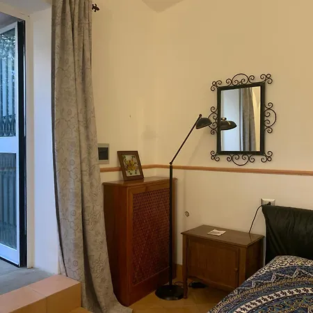 Apartment Augusta Rome